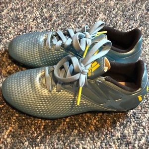 Adidas Messi girls cleats 3 1/2